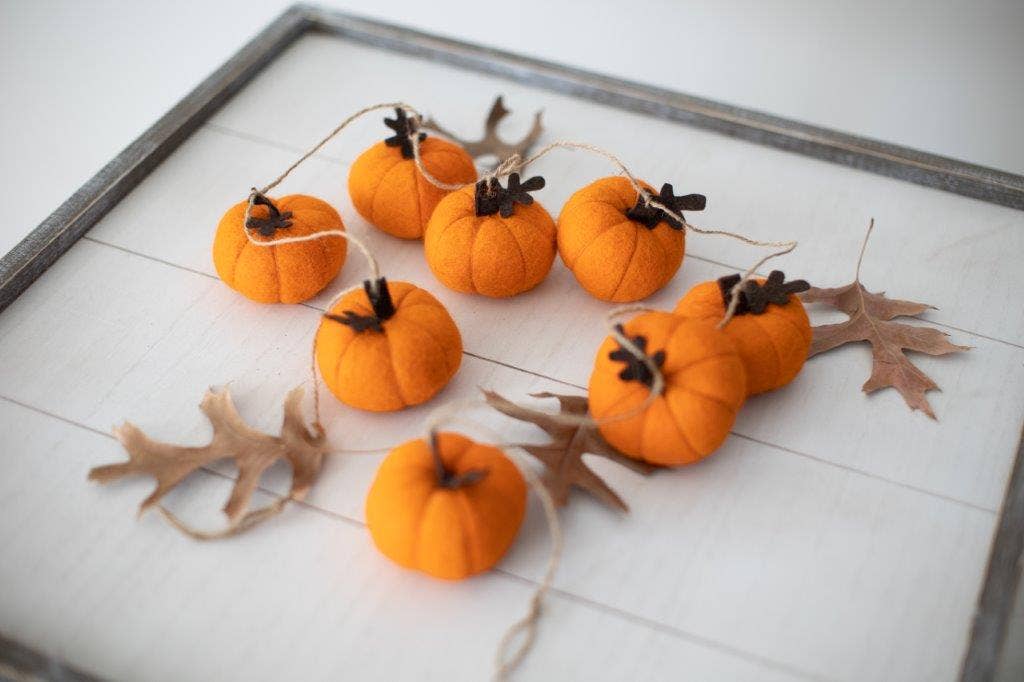 Pumpkin Garland (Orange)